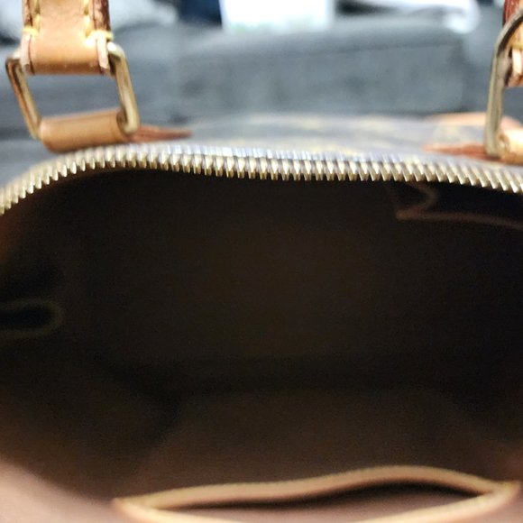 Authentic Louis Vuitton Alma PM - Picture 9 of 15